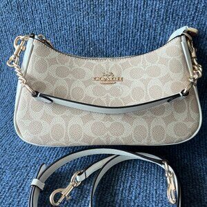 Coach fashion Women's Bag Fashionable Cream Handbag